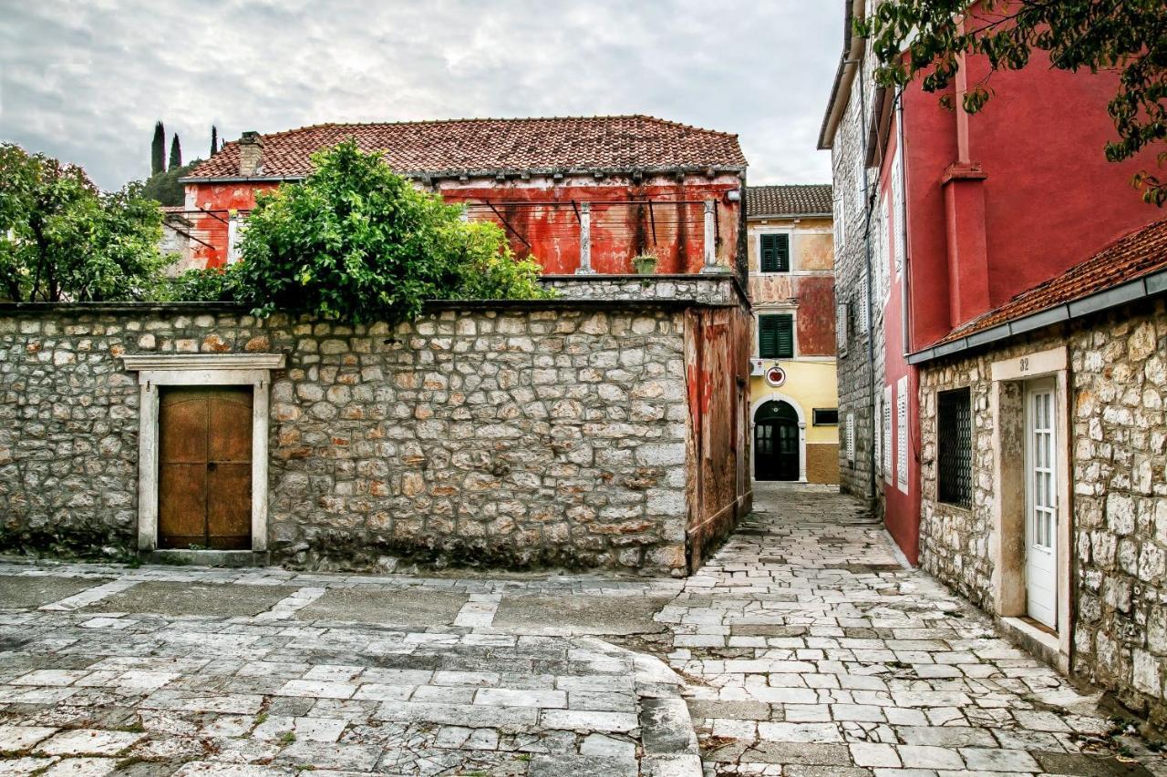 Hotel Faraon Trpanj Exteriör bild
